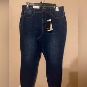 Boyfriend fit size 15/32